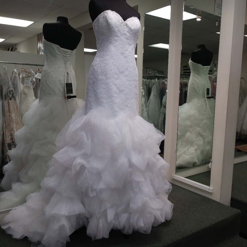 Kenneth Winston White Wedding Gown 1515